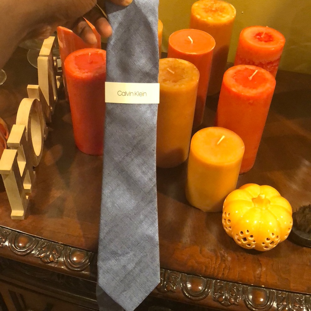 Dress tie